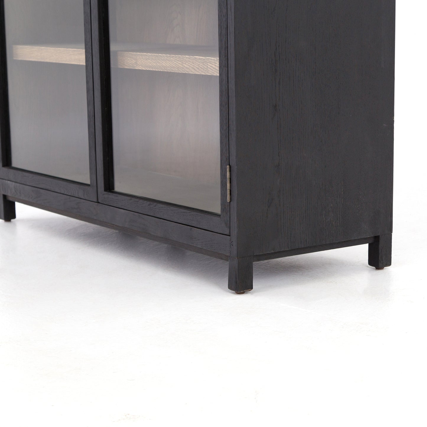 Miguel Cabinet